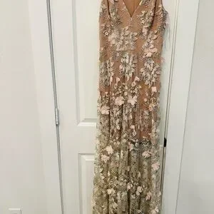 dress the population sidney v-neck a-line lace floral appliqué gown Sparkly Sheath-Column Short Pearls Wedding Guest Dress Lace-Up Corset Strapless Sequin Wedding Party Dress COCOMELODY CS1075, Champagne / Short main image 0